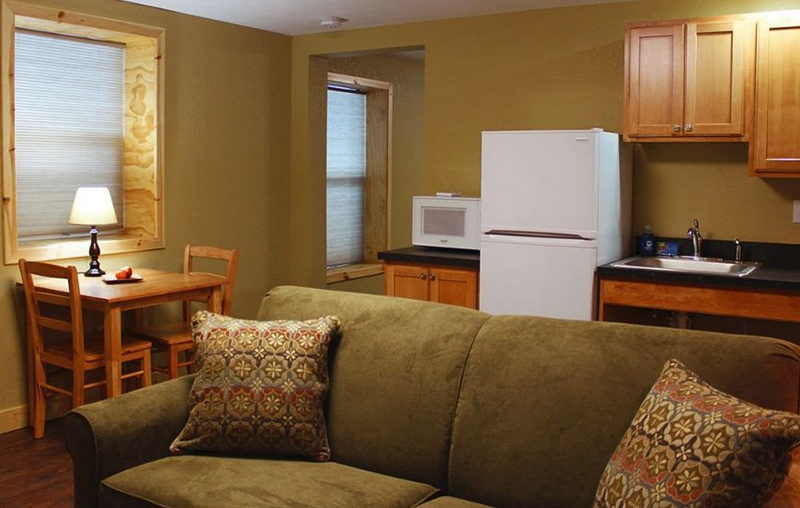 Tahquamenon Suites Lodging (Travelers Motel) - From Website (newer photo)
